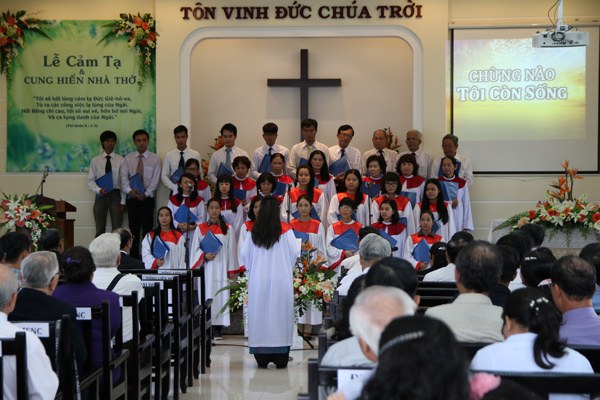 The Protestant Thanh Da Church holds a thanksgiving and consecration ceremony 